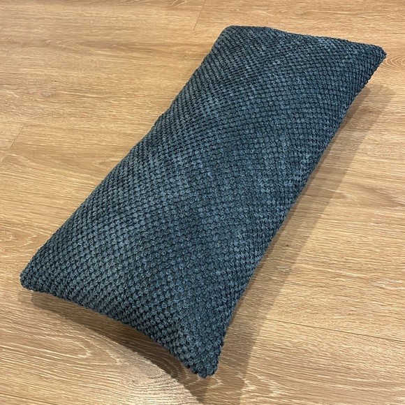 Simons Long Teal Decorative Pillows (2 pack) - Picture 1 of 8